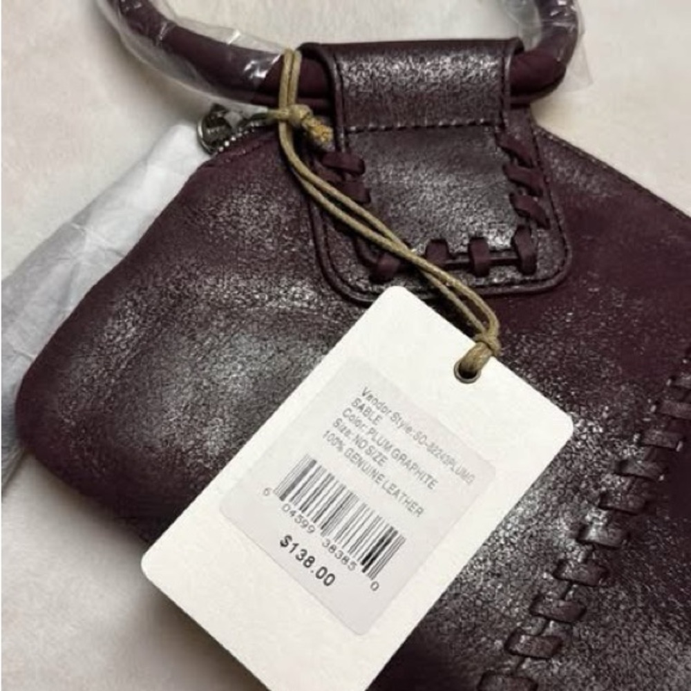 HOBO PLUM GRAPHITE WRISTLET